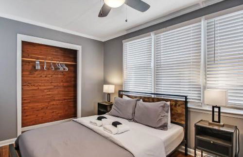 Spacious 2BDR Park Side Victorian District - Foto 9