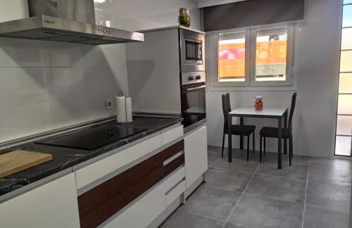 "La Villa de Iker" con Chimenea y a 10 mint de "Puy du Fou" - Foto 13