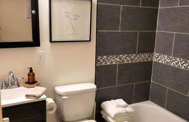 Redwood Loft at Park Place King bed Walk in Closet Fast Wifi and Free Coffee - Foto 12