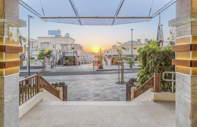 Royal Sunset Beach Club - Photo 40