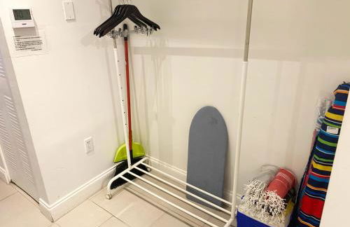 South Beach Steps to Ocean Drive with Free Parking - Foto 14