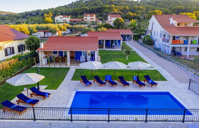 Dalmatian Pearls - Photo 55