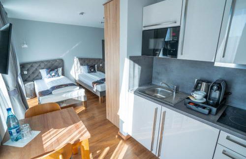 Boardinghouse City Home - Living - Photo 16