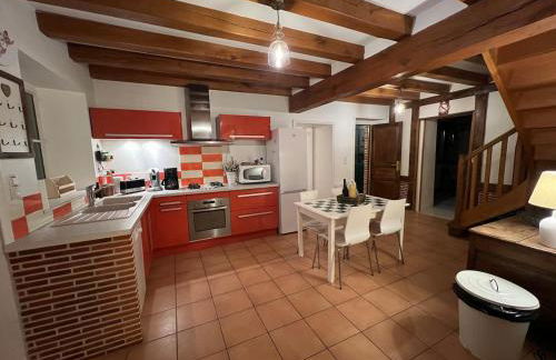 Grand gite rénové, jacuzzi, jardin, rivière, calme - Foto 8