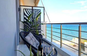 BLACK & WHITE SeaSide House - Foto 1