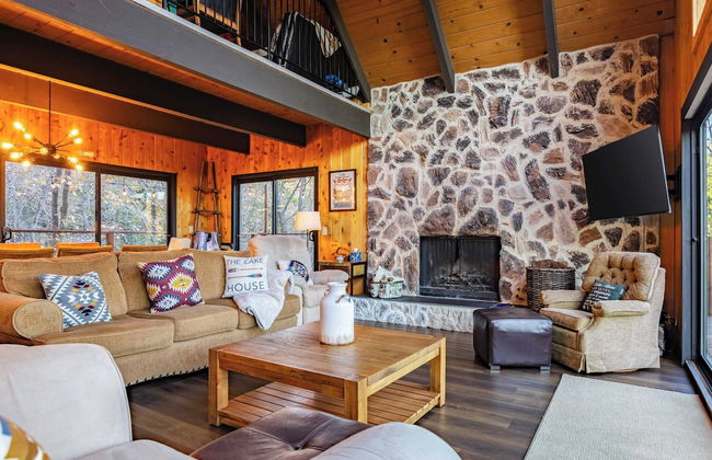 Legacy Lodge by Avantstay Upper-level Retreat Deck, Hot Tub - Foto 29