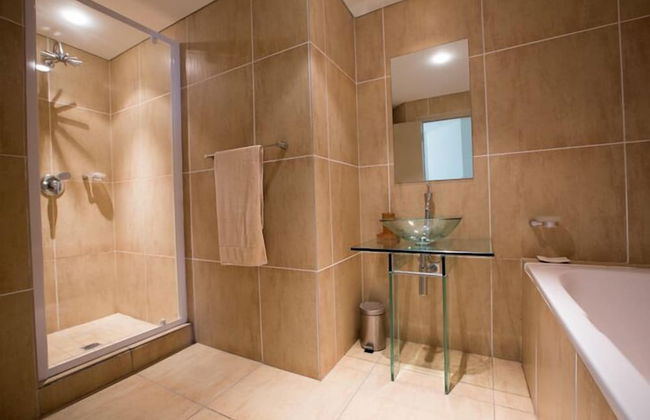 Loddeys Ocean View Apartments - Photo 5