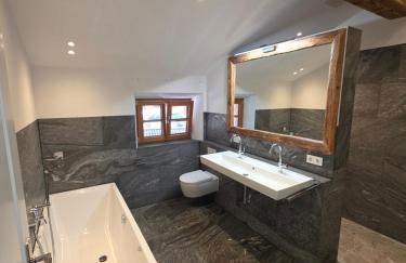 Chalet Kreuth II - Private Alpine Chalet next to Tegernsee for Family & Friends - including Sauna & free parking - Foto 11