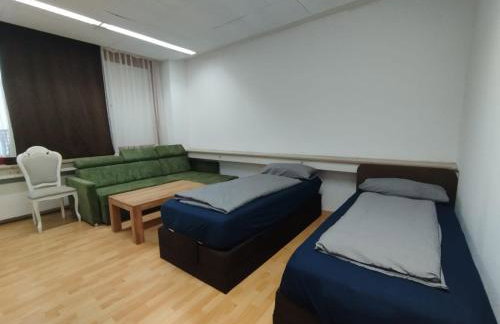 Apartment 30 mit 3 Zimmer Küche Dusche Waschmaschine Wi-Fi - Foto 1