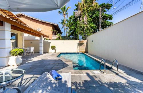 Linda casa na praia da Enseada - 150mts da praia - Foto 10