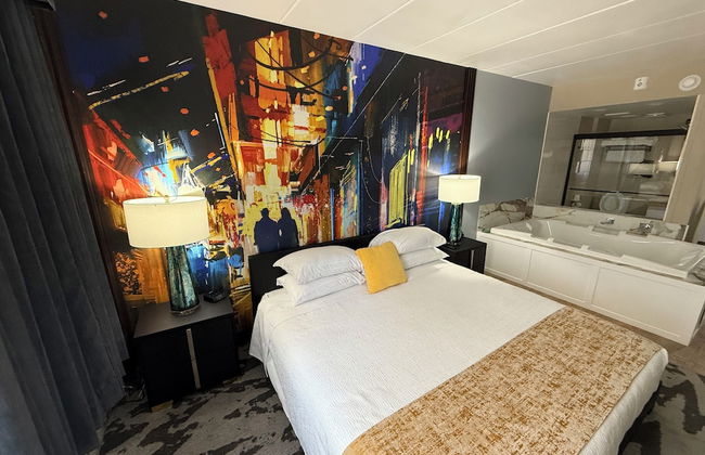 Lighthouse Inn & Suites - Photo 1