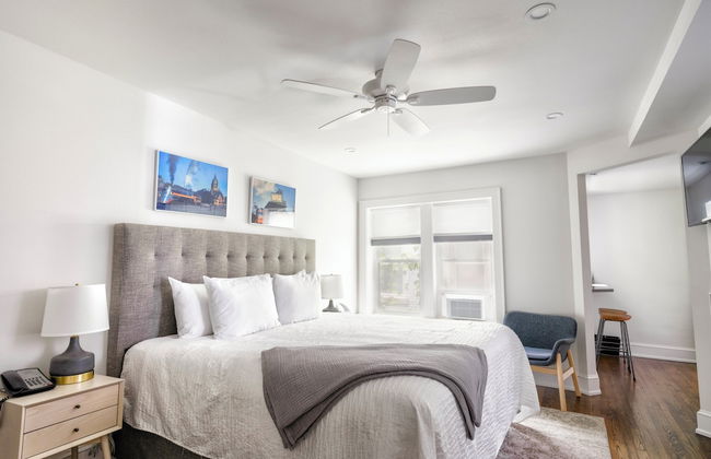 The Plaza Hotel - Photo 35