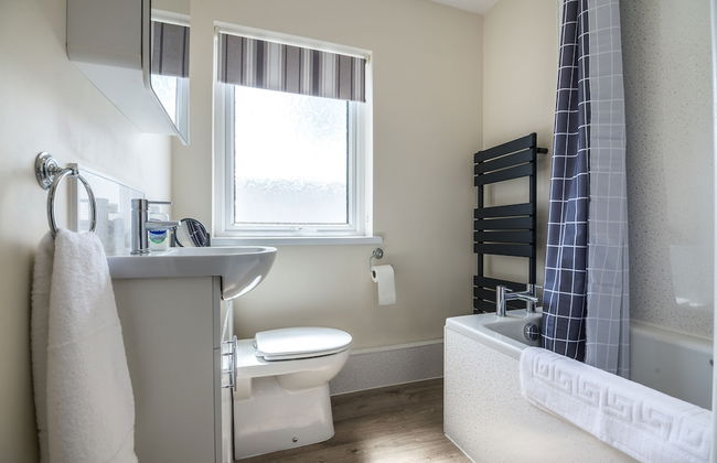 The Cwtch - 3 Bedroom - Pentlepoir - Photo 18