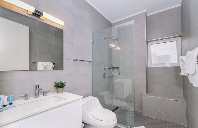 Luxury 2-bedroom Condo Right on the Strip in Palm Beach - Foto 19