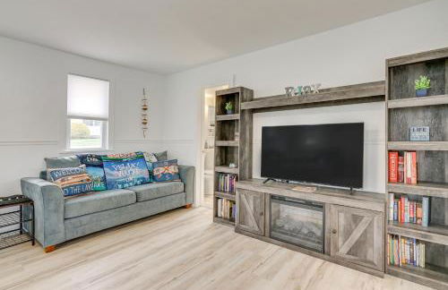 Lakefront Gem with Watercrafts and Dock in Coldwater! - Foto 4