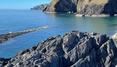 Bryntivy - a cheerful stone cottage close to beach - Foto 3