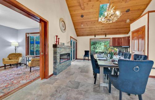 Big Bass Hideaway with Hot Tub - Foto 30