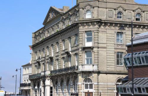 On the Quay - Foto 21