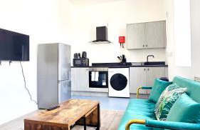 Stylish 1BR Executive Bury Stay with Kitchen and WiFi - Foto 5