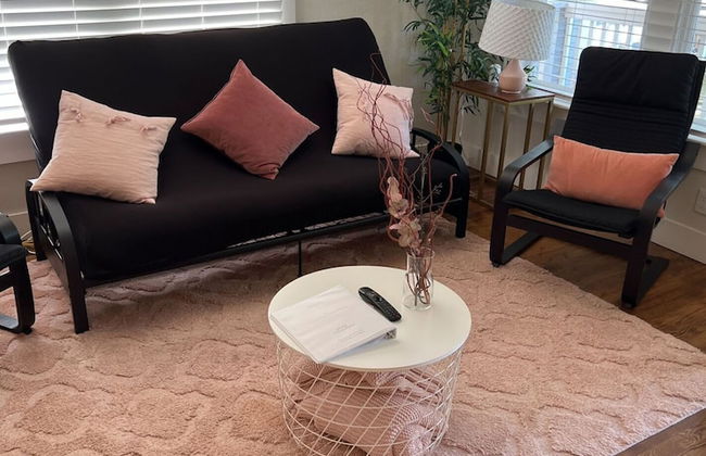 3BR3BA Urban Escape Just Minutes From Downtown - Foto 24