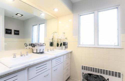 1mi to ND, King Beds, Easy Parking, Pet Friendly, Huge Fenced Yard for Games - Foto 45