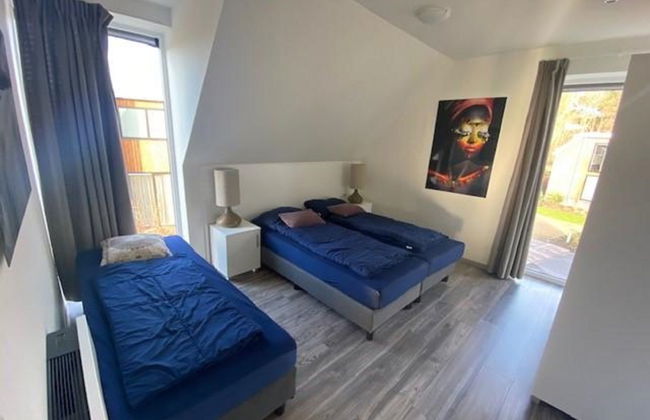 5 bedroom House in Biddinghuizen with swimming pool and terrace - Photo 8