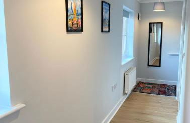 2 Bedroom Flat near Redhill train station, easy access to Gatwick & London - Foto 12