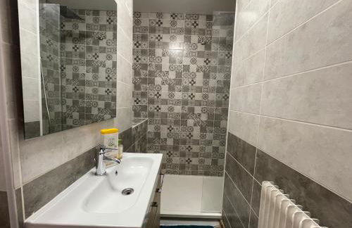 016 CHIC & COSY GRAND APPART MODERNE 65m2 HYPERCENTRE WIFI SMART TV NETFLIX - Foto 29