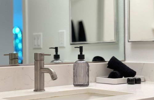 Stunning Haven with Pool Gym Parking Close to Disneyland - Foto 66