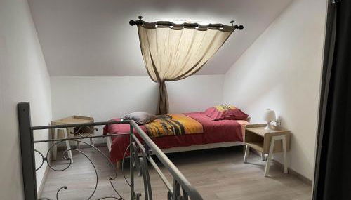 Les Gîtes de Monthermé La Maison authentique du centre historique - Foto 5