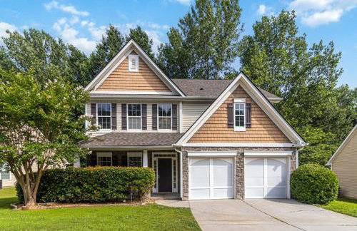 5-Bed Gem Close to Duluth Fun Sleeps 16 - Foto 1