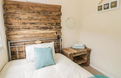 Middle Hivron - Foto 17