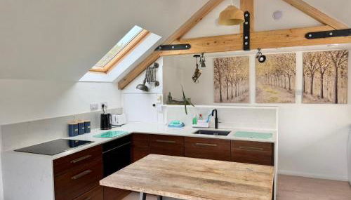 One bed Character Cottage with Parking and Garden - Foto 2