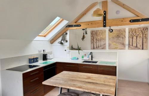 One bed Character Cottage with Parking and Garden - Foto 2