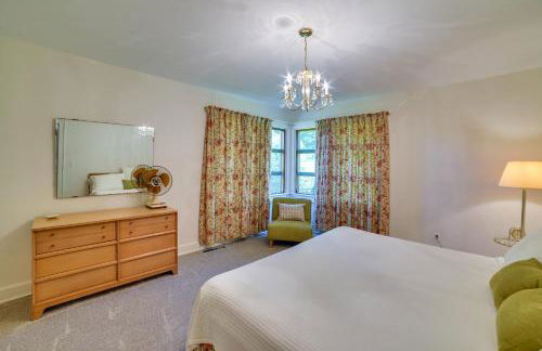 Fifties Beaufort Home with Patio, On Newport River! - Foto 12