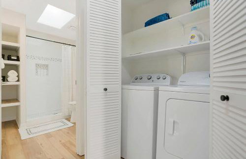 Park It At the Butterfield Garage, Historic Pre-Prohibition Style Apt in the Heart of Downtown - Foto 16