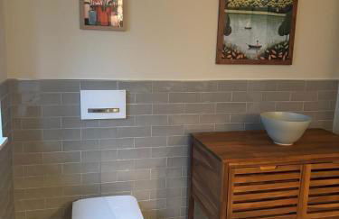 Courtyard House- Luxury Holiday House with floodlit Tennis court - Foto 41