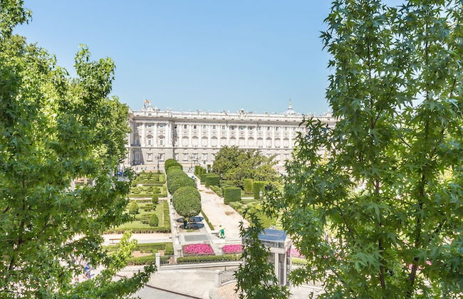 Palacio Real - Photo 34