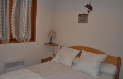 Appartement cosy proche des pistes avec balcon et parking - FR-1-693-47 - Foto 4