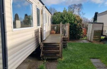 Caravan - Sleeps 8 pet friendly & hot tub - Foto 7
