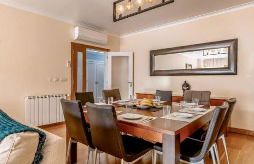 Lux Apt in Priv Condo with Pool, near Beach, Parking & Easy Access to Lisbon - Foto 37