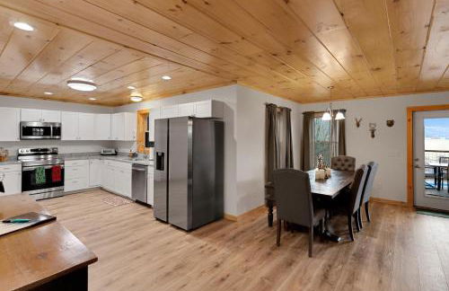 Blue Sky Cabin - Built in 2023 this 3 bed 2,5 bath home has gorgeous views - Foto 11