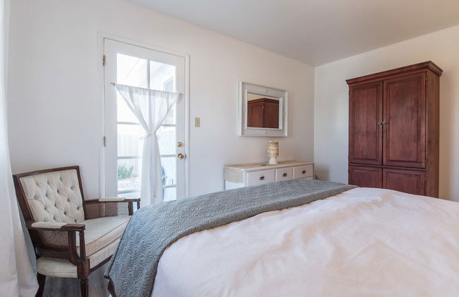 Ventura Beach Cottage - Photo 5