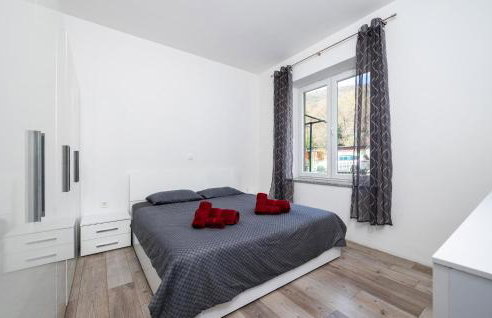 Stunning Apartment In Rasa With Wifi - Foto 8