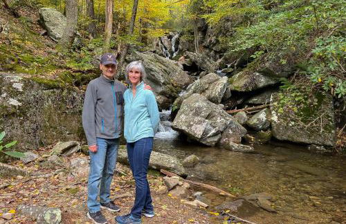 Love Ridge Mountain Lodging - Foto 35