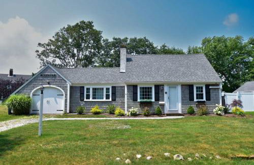 3 Min Walk to Beach Large Fenced Yard - Foto 1