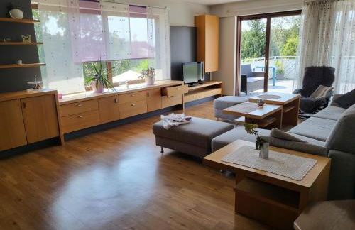 Ferienhaus Meisenglück - Ihr großes und komfortables Ferienhaus in 97633 Sulzfeld-Leinach - Foto 4