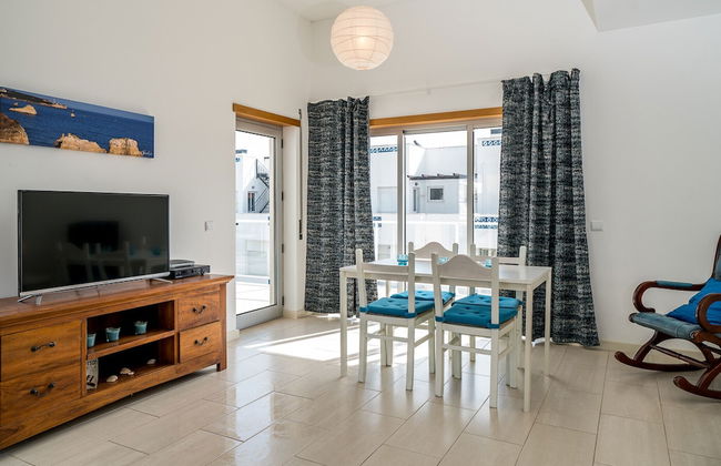 Beautiful Apartment With Terrace and a Pool - Foto 11