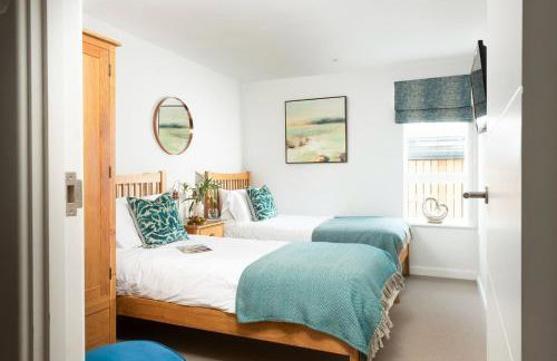 Sandyford, Holywell Bay - Sea Views - Walk to Beach - 2 Pets Allowed - Free Parking and WiFi - Foto 28