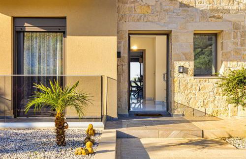 Chris and Stratos villa with private ecologic pool and kid's playground! - Foto 39